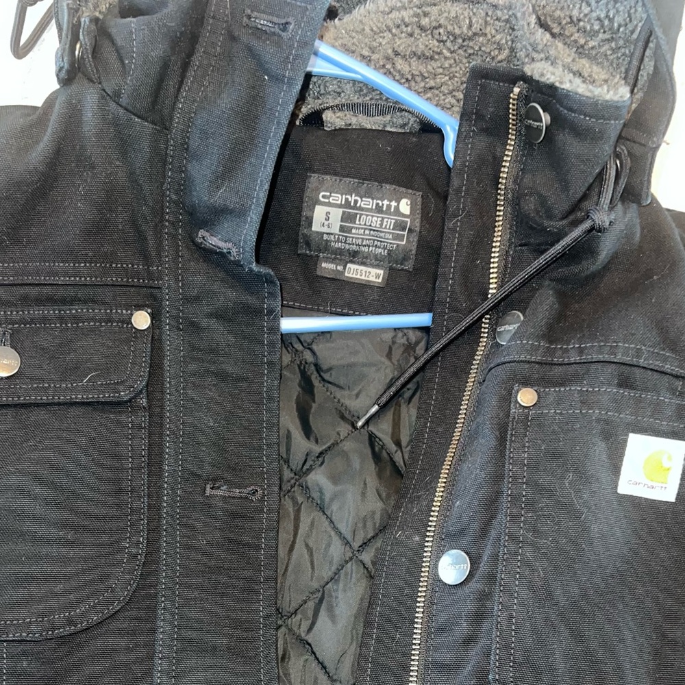 Carhartt jacket size small - thick jacket